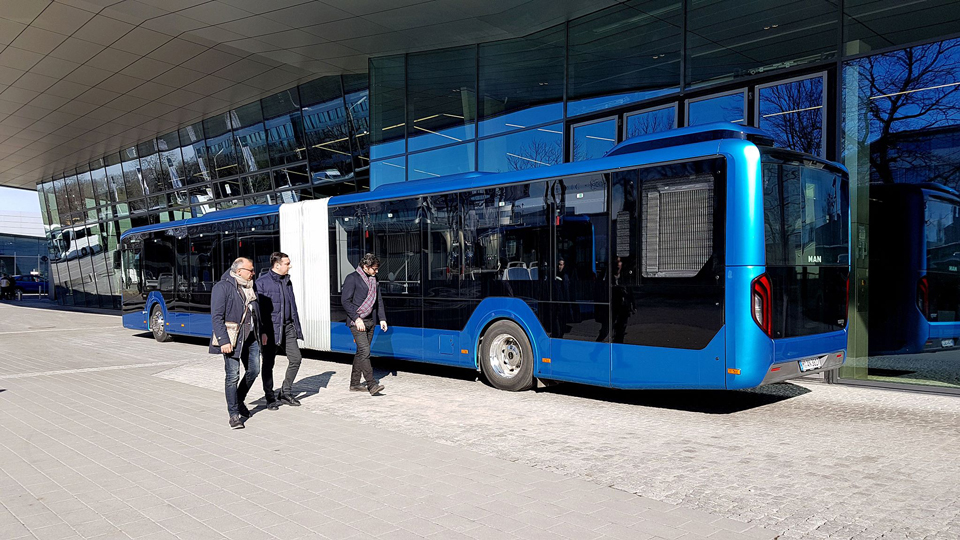 თბილისში 18-მეტრიანი ავტობუსების შემოყვანა იგეგმება