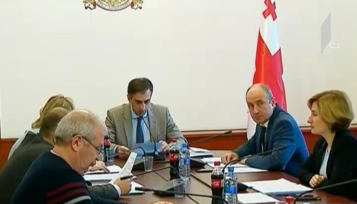 გაერთიანებული ოპოზიცია ხელმოწერების შეგროვებას იწყებს