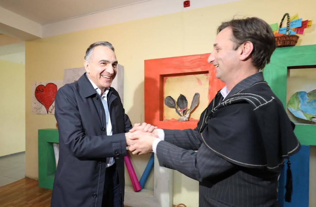 ლადო აფხაზავას მენტორი მასწავლებლის სტატუსი მიენიჭა