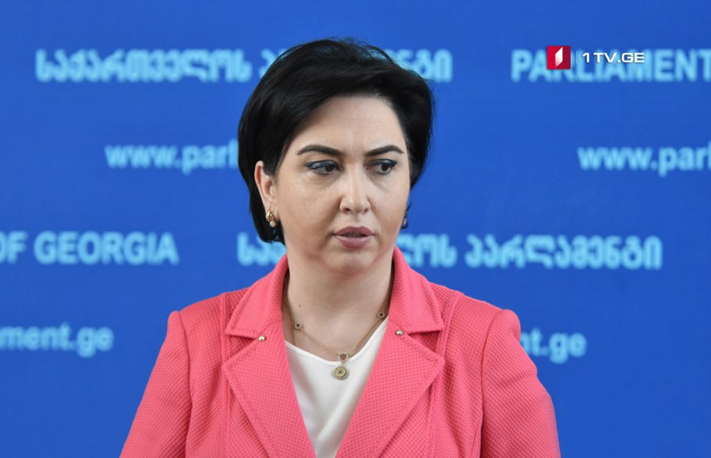 ეკა ბესელია - ბექა ნაცვლიშვილი არ იქნება ბოლო, ვინც უმრავლესობას დატოვებს