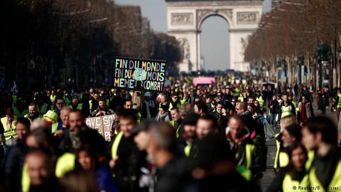 პარიზში ყვითელჟილეტიანთა მოძრაობის მსვლელობა კვლავ პოლიციასთან შეტაკებით დასრულდა
