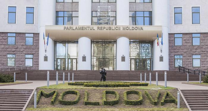 Молдовæйы парламентон æвзæрстытæ цæуынц