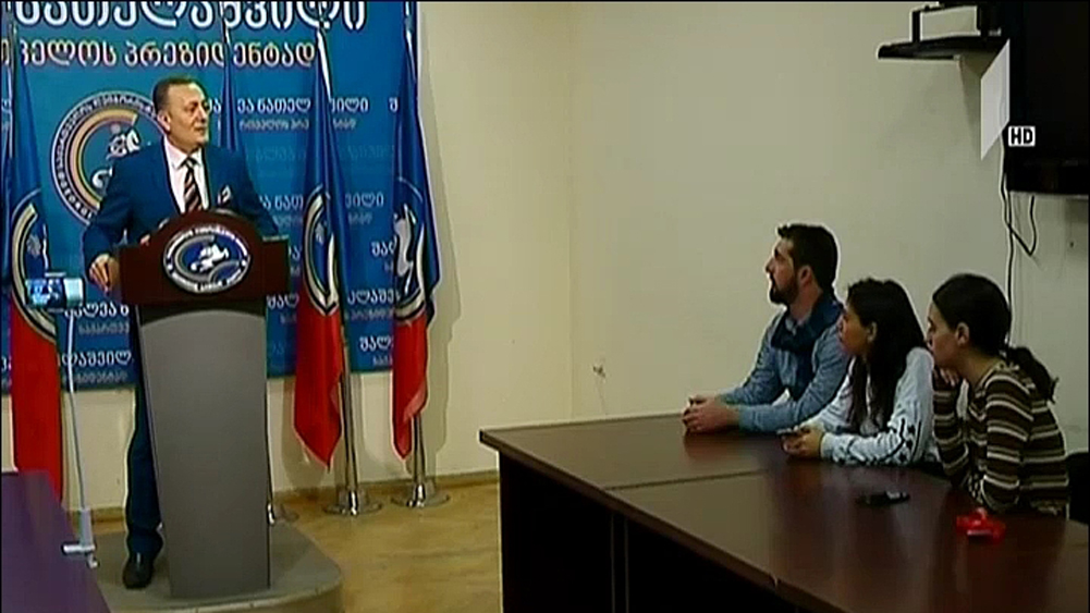 შალვა ნათელაშვილი საზოგადოებრივ კომიტეტს ქმნის