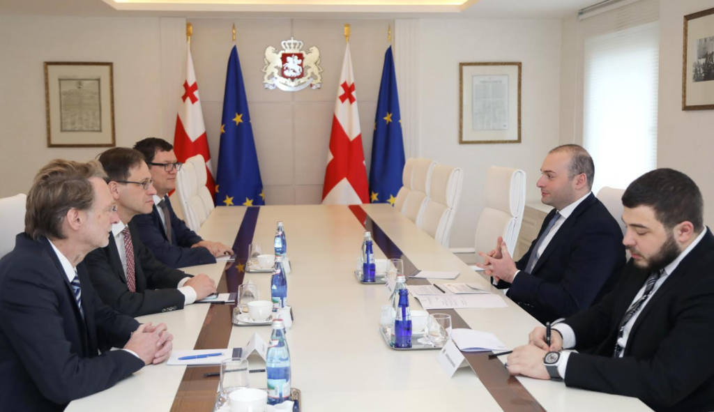 მამუკა ბახტაძე გერმანიის ელჩს, ჰუბერტ ქნირშს შეხვდა
