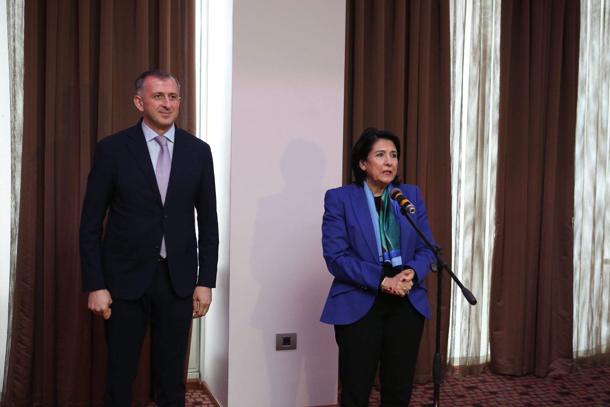 სალომე ზურაბიშვილმა კახში მცხოვრებ ქართველებს მიმართა - თქვენ ხართ ადამიანები, რომლებიც რეალურად აკავშირებენ ორივე ქვეყანას [ვიდეო]