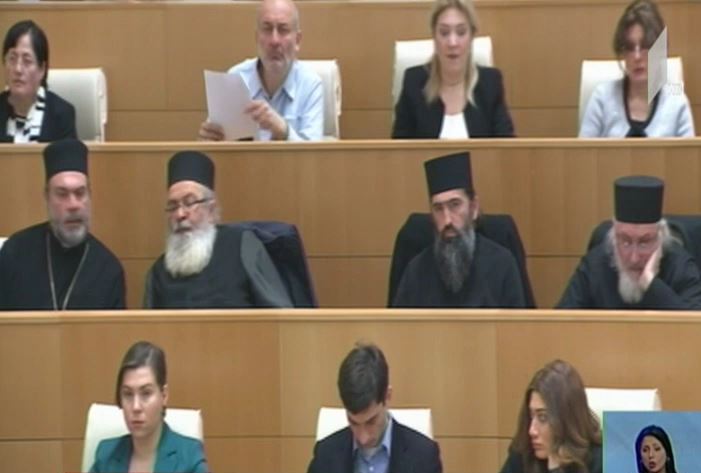 პარლამენტი „ბავშვის უფლებათა კოდექსს“ განიხილავს