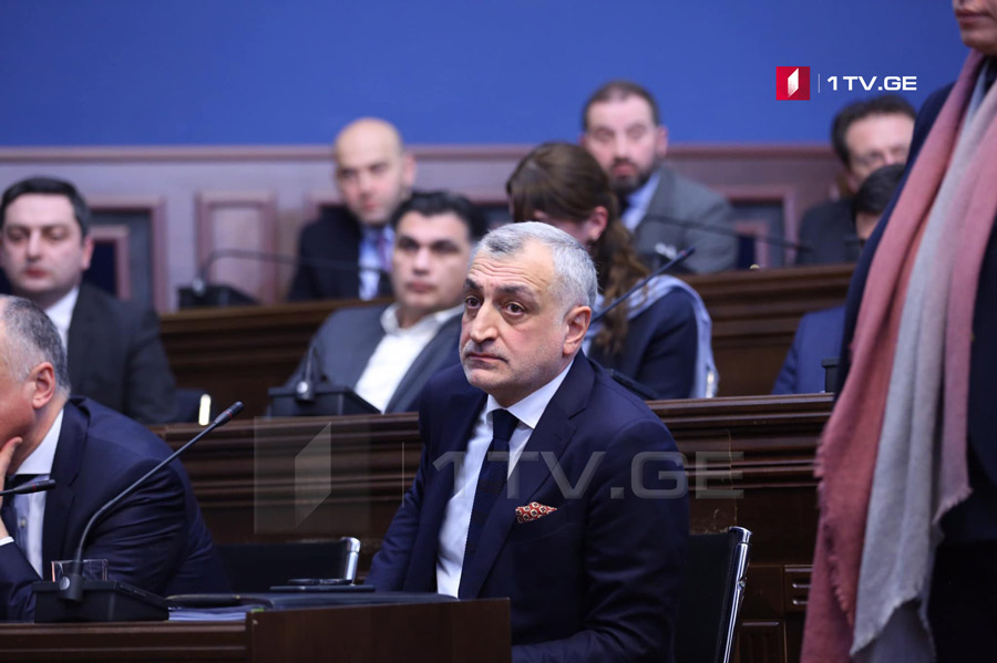 Мамука Хазарадзе сиды, цæмæй  æртхъирæны фыстæг уый райста Гиоргий Гахариайæ