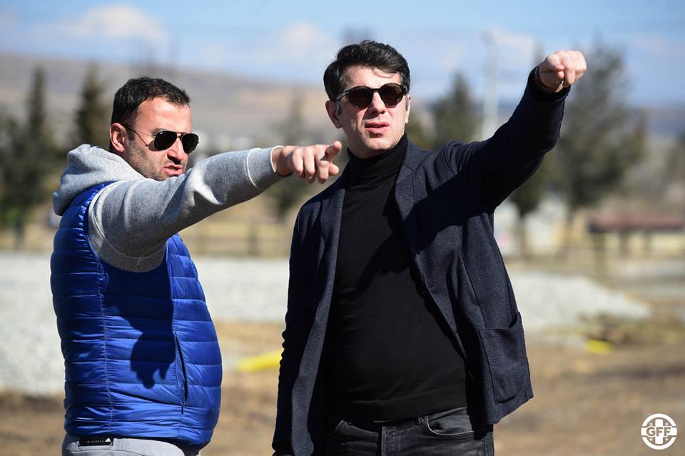 კობიაშვილმა ვარკეთილში საფეხბურთო კომპლექსის მშენებლობა დაათვალიერა