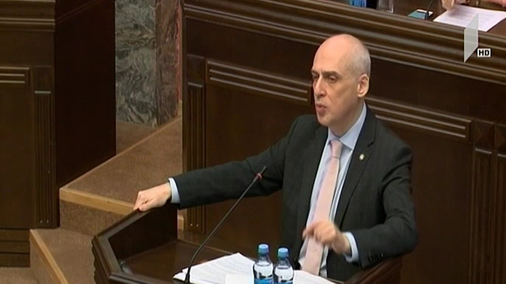 დავით ზალკალიანი პარლამენტში მოხსენებით გამოვა