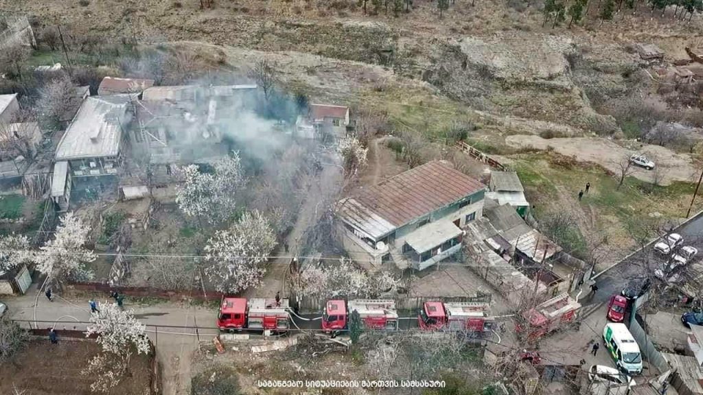 თბილისში, ორთაჭალის ქუჩაზე საცხოვრებელ სახლებში ხანძარი ლიკვიდირებულია