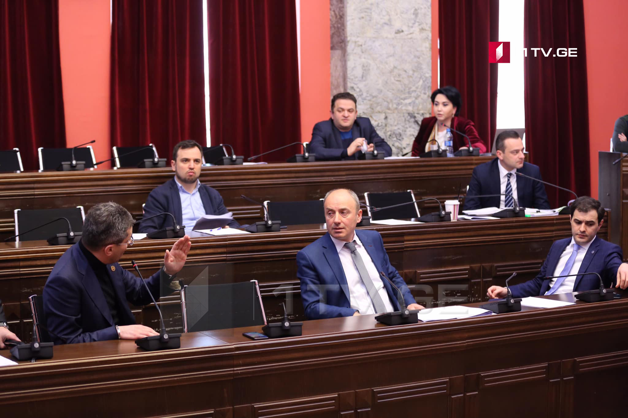 მამუკა მდინარაძე ეკა ბესელიას მიმართავს - პროკურატურაში ვერ შევდიოდი, როცა ვახერხებდი შესვლას, იქ მხვდებოდი და მე მქონდა კიდე დალაგებული ურთიერთობები?