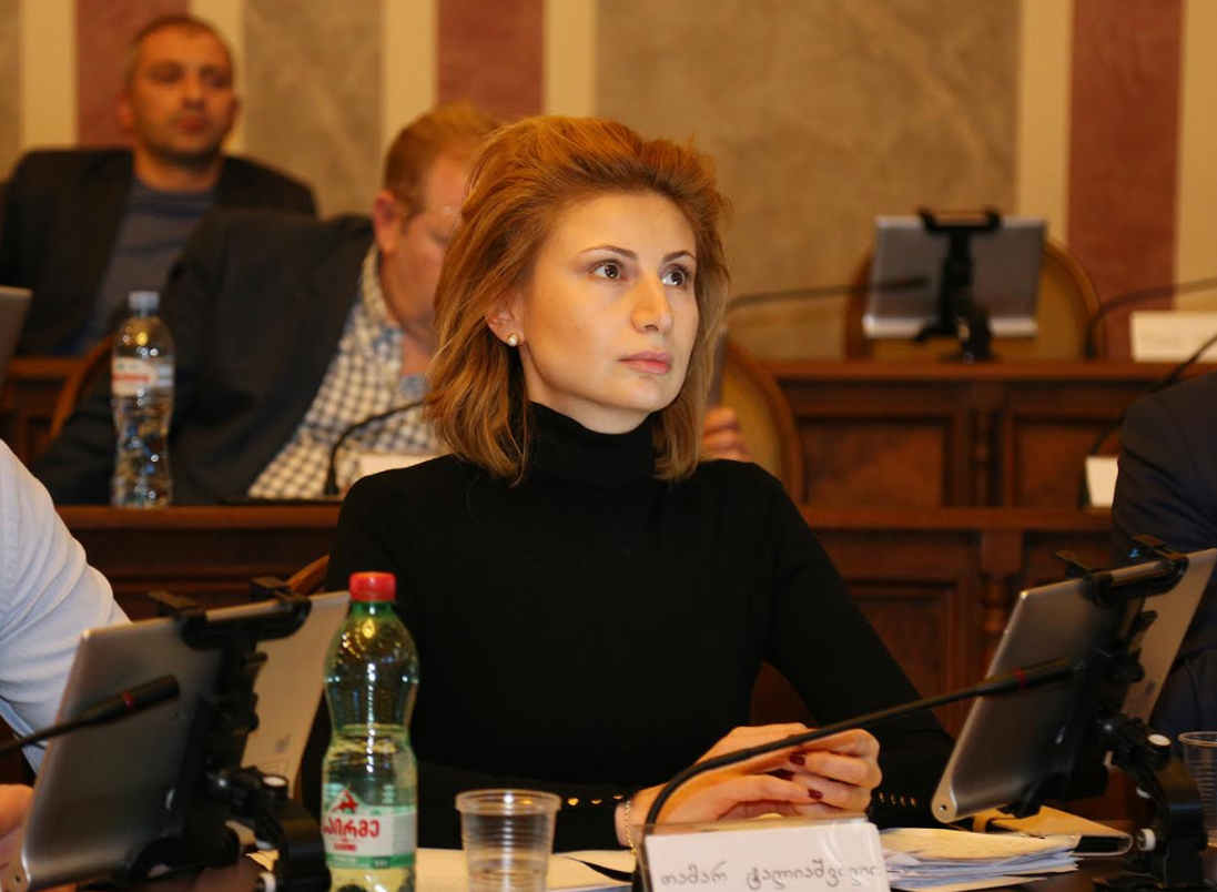 მარტოხელა მშობლის სტატუსის მქონე შვილებს რეგისტრაციის საშუალება პირველ ეტაპზე მიეცემათ