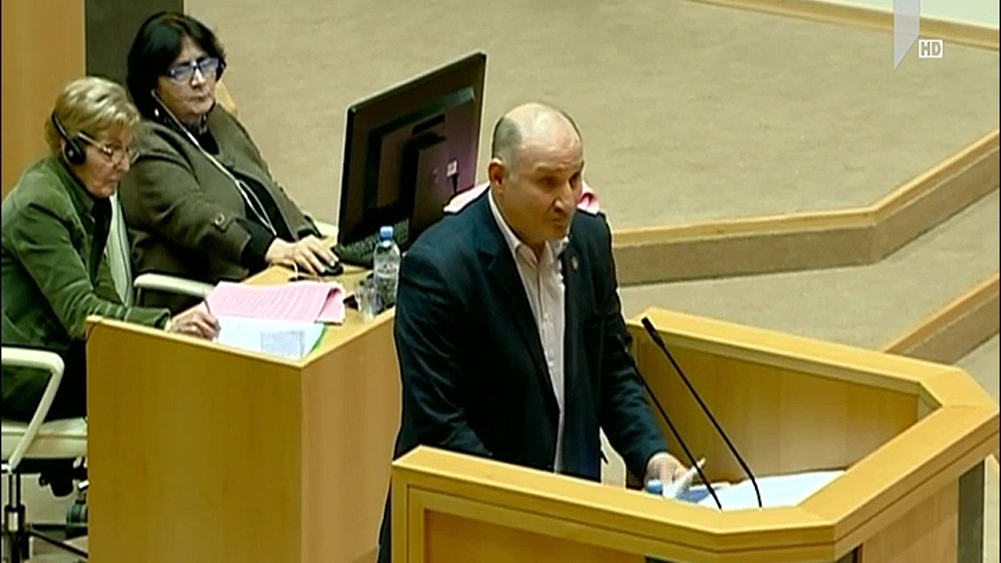 დაპირისპირება პარლამენტში