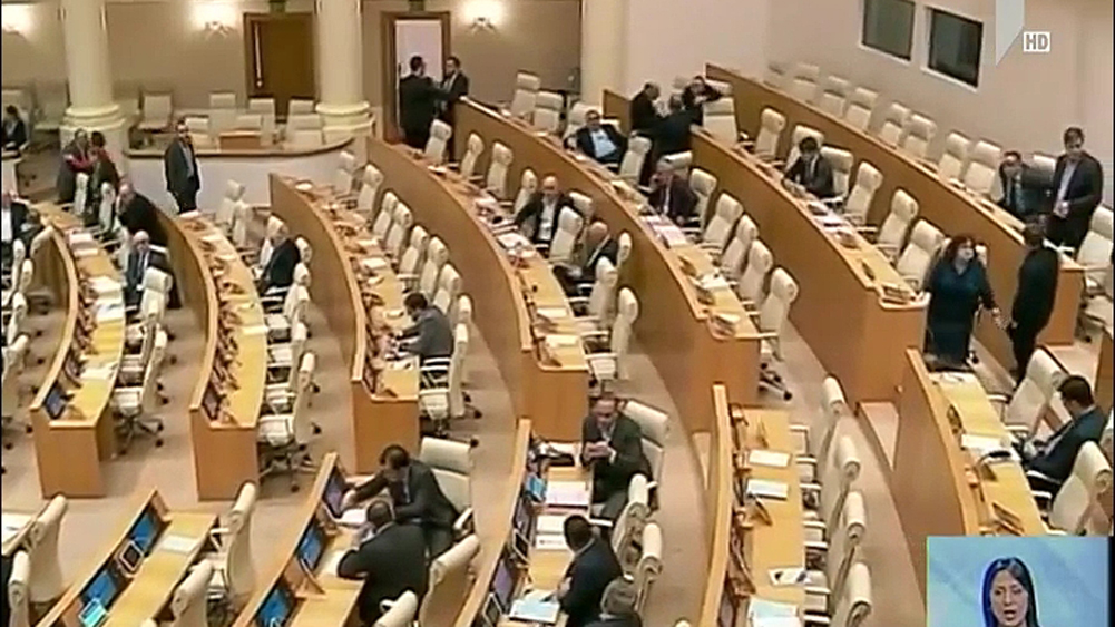 პარლამენტის რიგგარეშე სხდომა