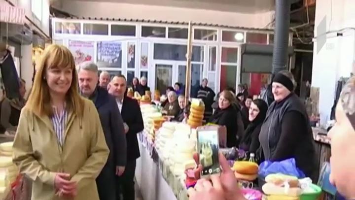 სანდრა რულოვსი ზუგდიდში მოვაჭრეებს შეხვდა