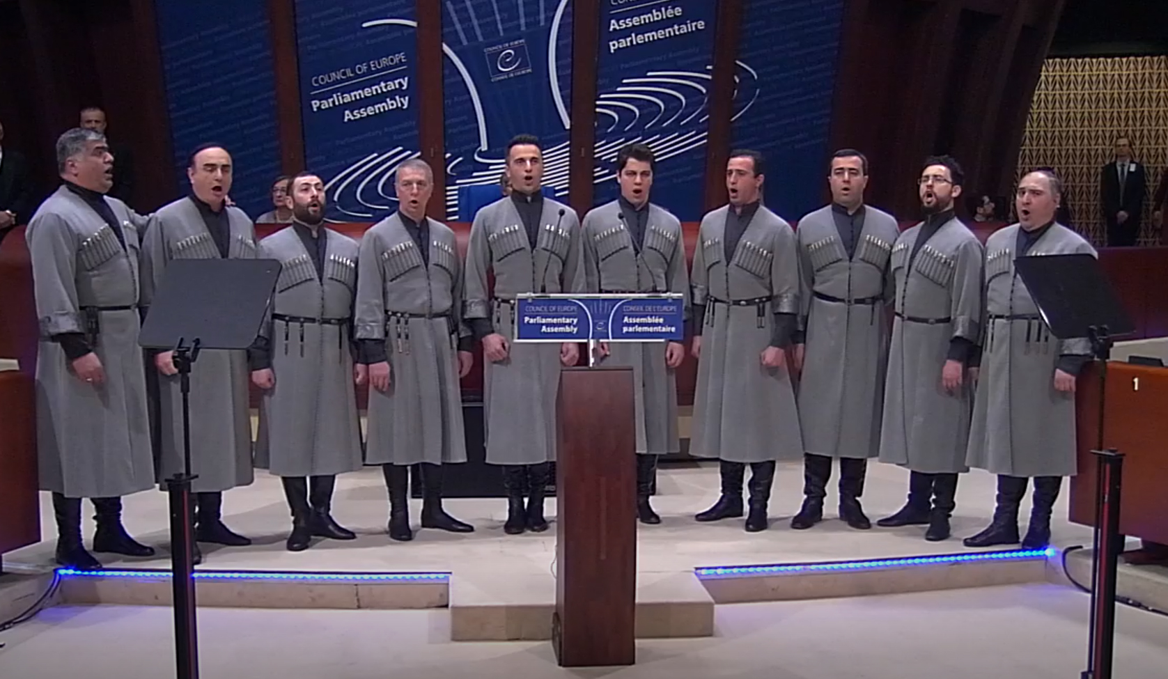 ანსამბლმა „რუსთავმა“ ევროსაბჭოს საპარლამენტო ასამბლეის სხდომაზე „ჩაკრულო" შეასრულა [ვიდეო]