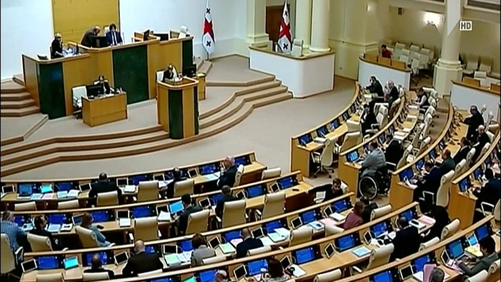 ბიძინა ივანიშვილის ინტერვიუ და დეპუტატების შეფასებები