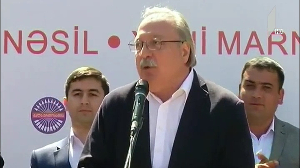 გრიგოლ ვაშაძემ მარნეულში მერობის კანდიდატად აგილ მუსტაფაევი წარადგინა