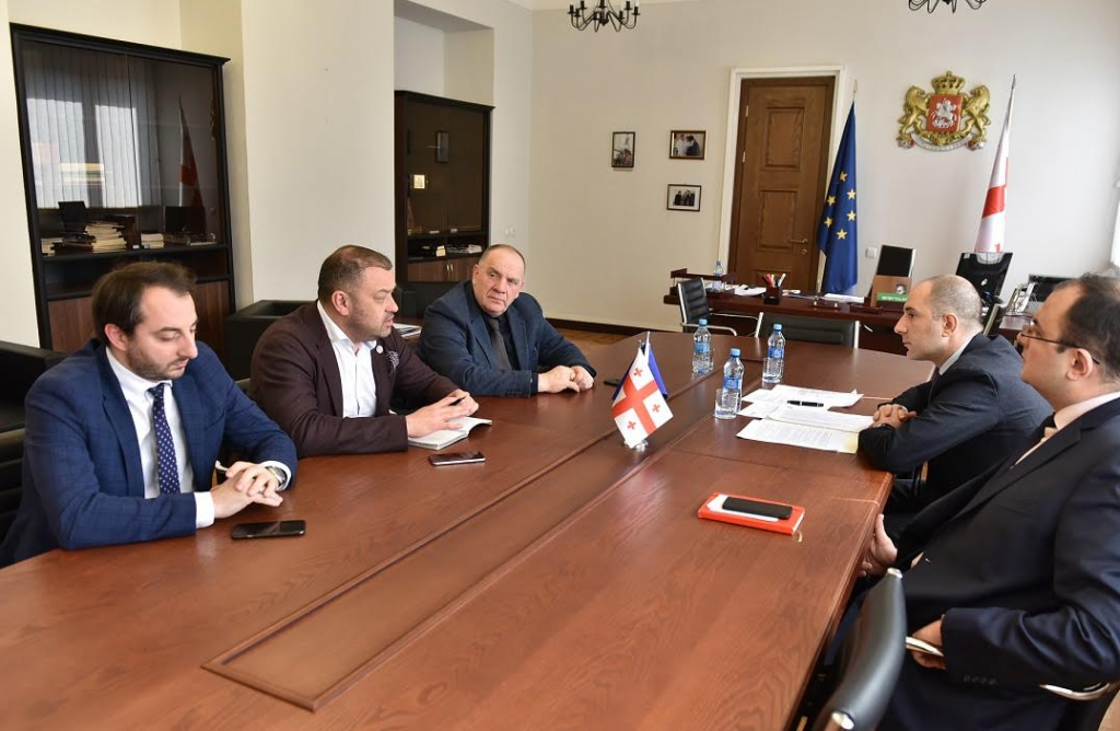 ბექა ოდიშარია საგარეო უწყების წარმომადგენლებს შეხვდა