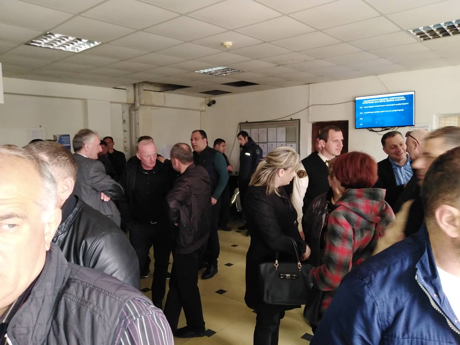 ზუგდიდის რაიონულმა სასამართლომ მანუჩარ ჩხეტია სასამართლო დარბაზიდან გაათავისუფლა