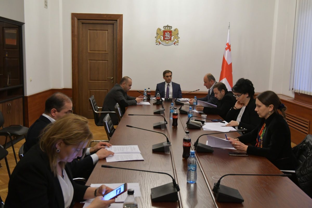 საპროცედურო საკითხთა კომიტეტში პარლამენტის რეგლამენტში დაგეგმილ ცვლილებებზე იმსჯელებენ