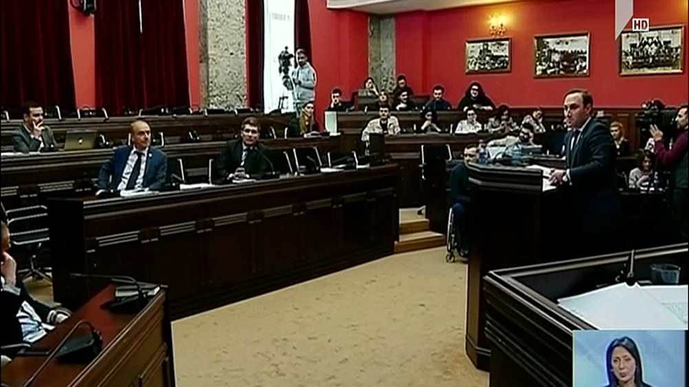 განცხადებები იურიდიული კომიტეტის სხდომაზე