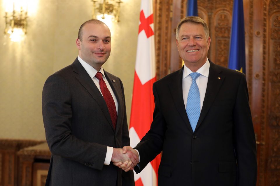 რუმინეთის პრეზიდენტმა საქართველოს პრემიერ-მინისტრს უმასპინძლა