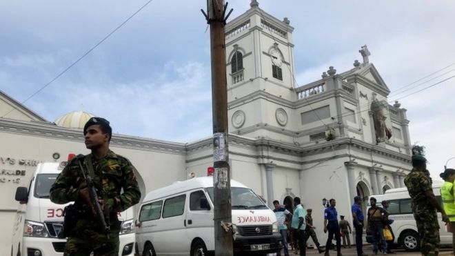 შრი-ლანკაში ეკლესიებსა და სასტუმროებში აფეთქებების შედეგად 42 ადამიანი დაიღუპა