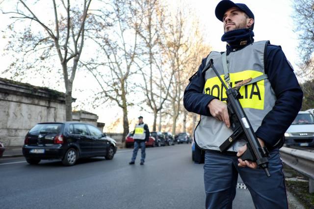 იტალიის მოთხოვნით, ალბანეთის პოლიციამ ტერორიზმში ეჭვმიტანილი 28 წლის მამაკაცი დააკავა