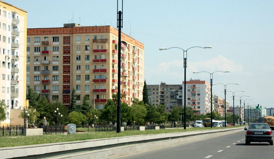 რუსთავში სამ უსახელო მოედანს თამარ მეფის, შოთა რუსთაველის და ჟიული შარტავას სახელები ეწოდა