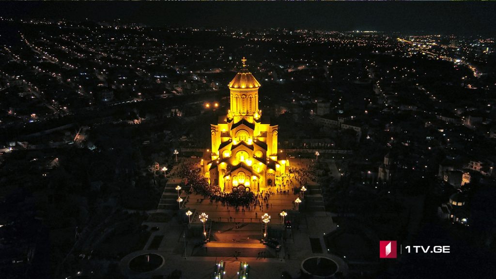 სამების საკათედრო ტაძარში სააღდგომო ლიტურგიისთვის მზადება მიმდინარეობს