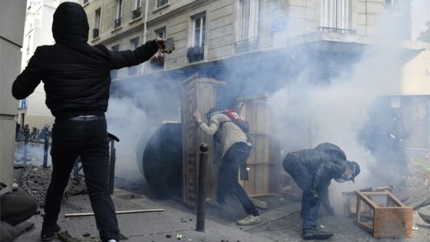 საფრანგეთში საპირველმაისო დემონსტრაციების დროს პოლიციამ 380-ზე მეტი პირი დააკავა