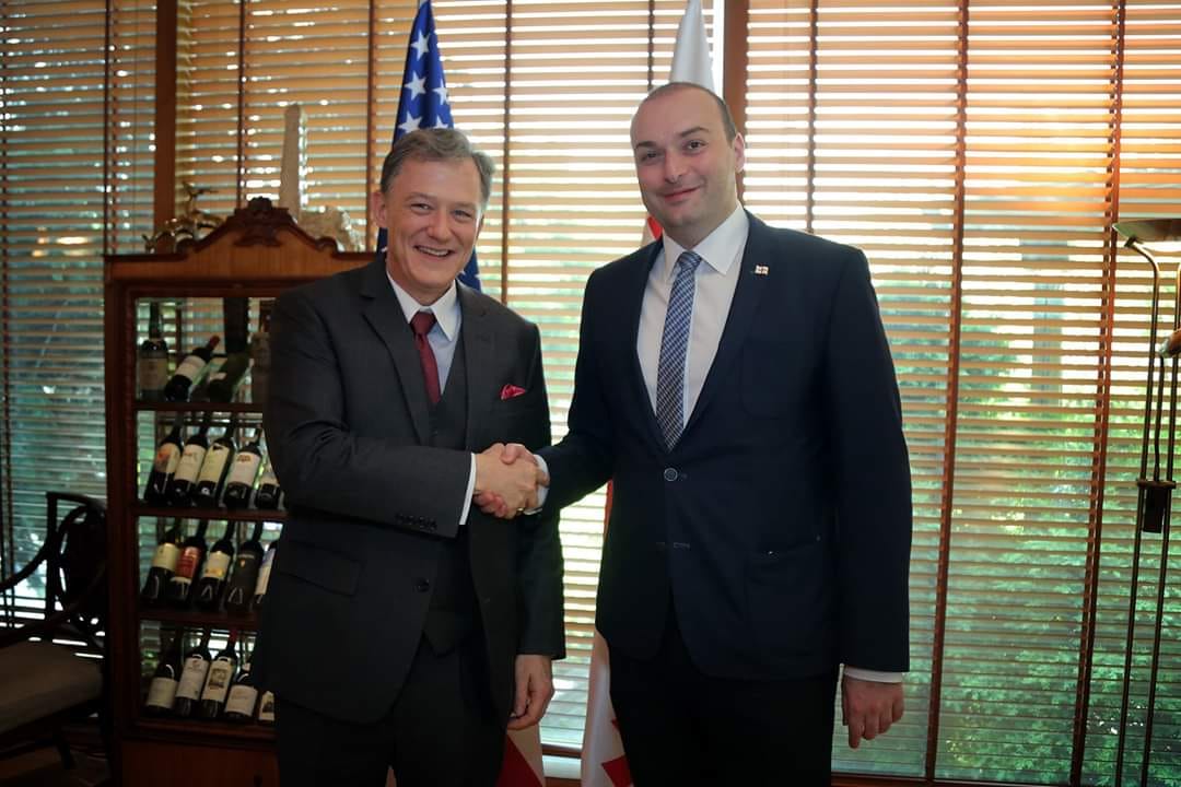 მამუკა ბახტაძემ ჯორჯ კენტს სამუშაო სადილზე უმასპინძლა