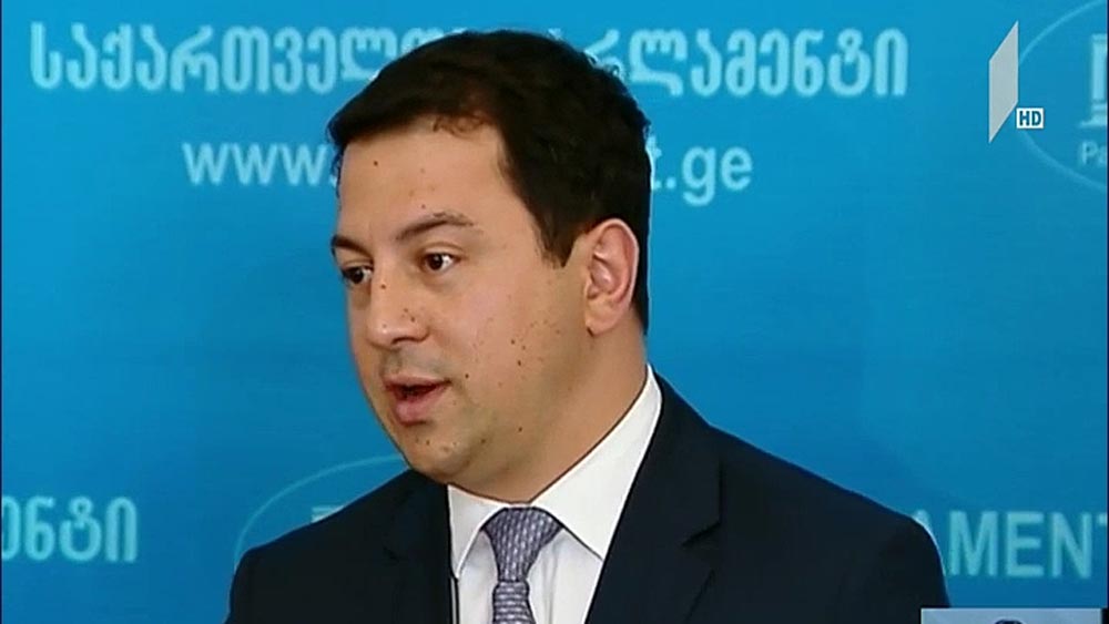 მმართველი გუნდი ოპოზიციის ბრალდებას პასუხობს