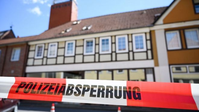 გერმანიაში პოლიცია არბალეტით რამდენიმე ადამიანის მკვლელობას იძიებს