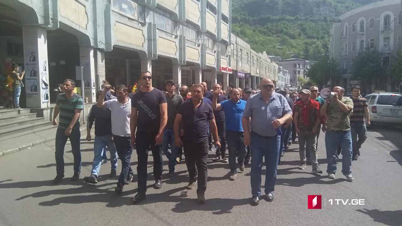 მაღაროელების პროტესტი ჭიათურაში გრძელდება