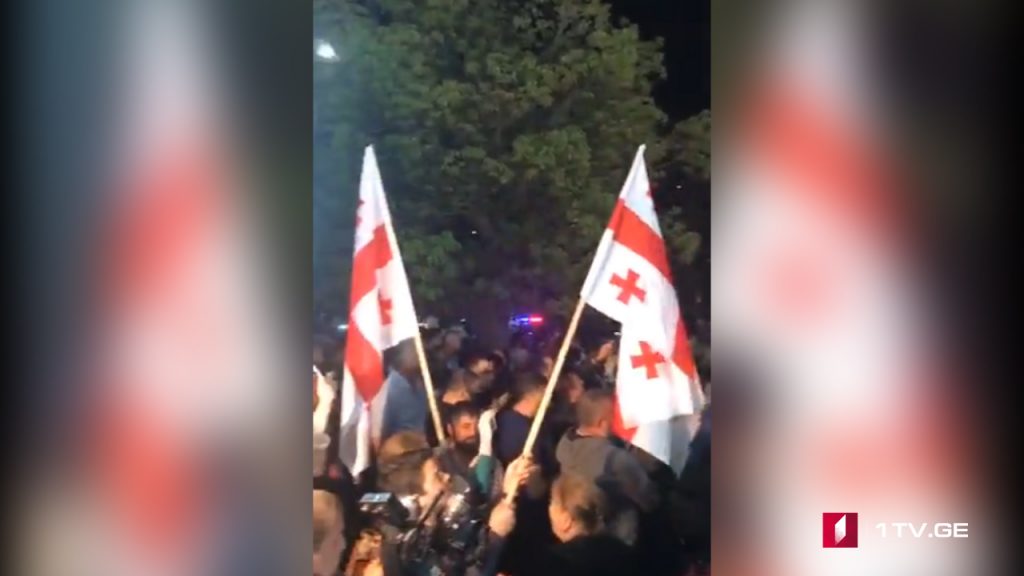 „ქართული ოცნების“ ზუგდიდის შტაბში გამარჯვებას აღნიშნავენ [ვიდეო]