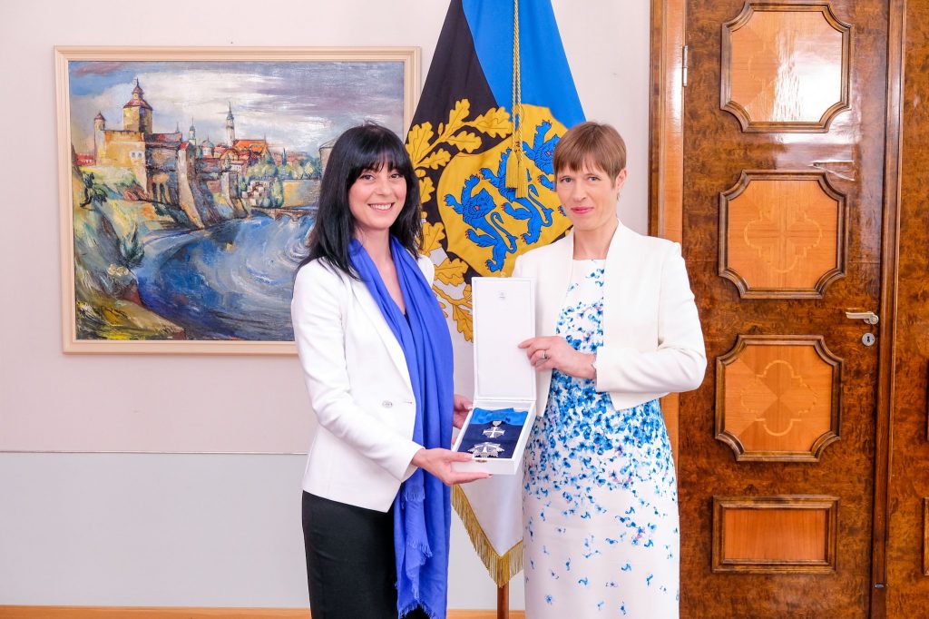 Посол Грузии в Эстонии Тея Ахвледиани награждена орденом креста "Терра Марианна" 1 класса