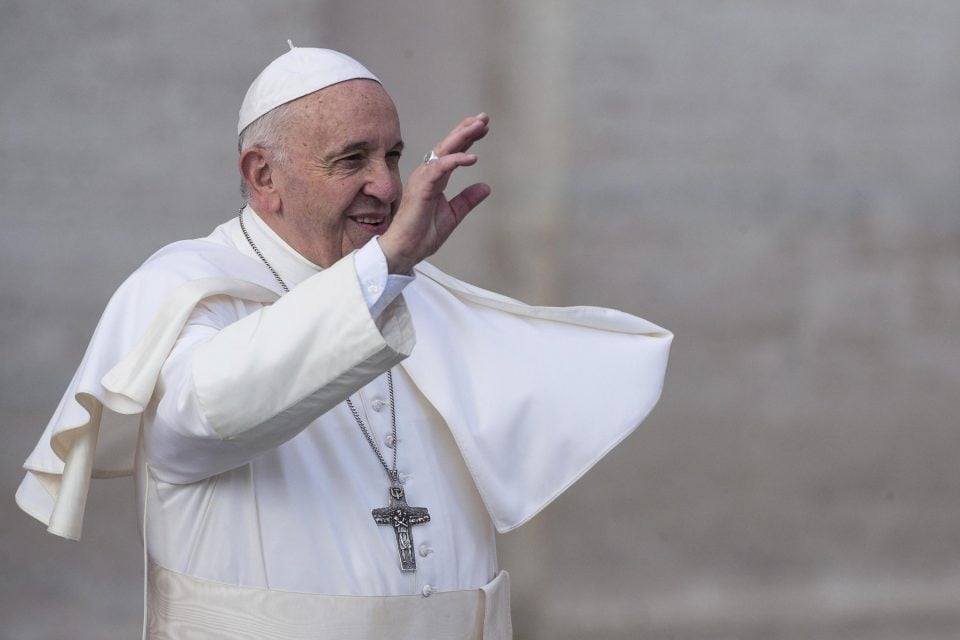 Папа Франциск призвал Азербайджан и Армению урегулировать разногласия мирным путем