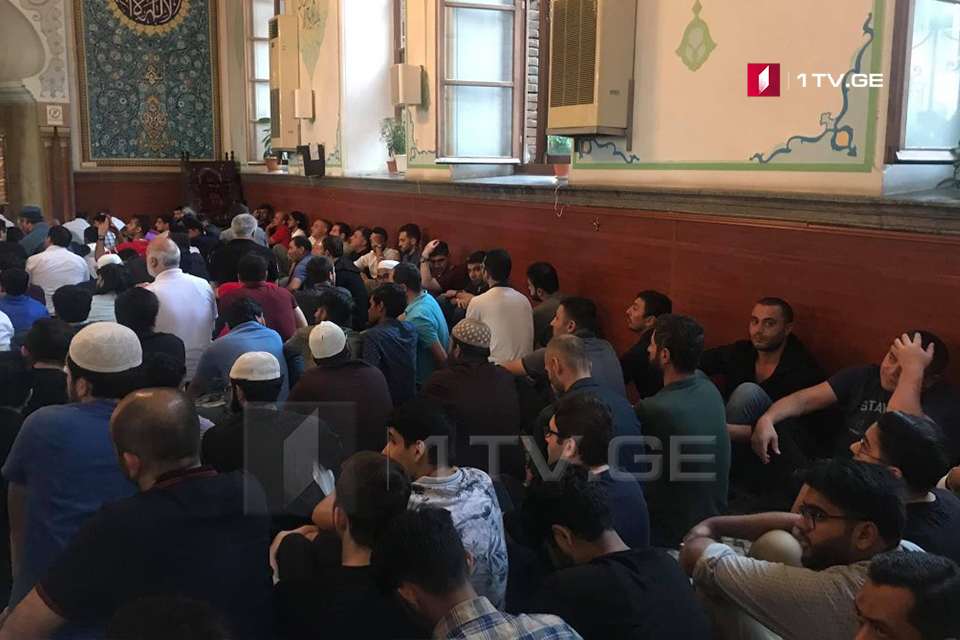 Müsəlman aləmi bu gündən, üç gün ərzində Ramazan Bayramını qeyd edir
