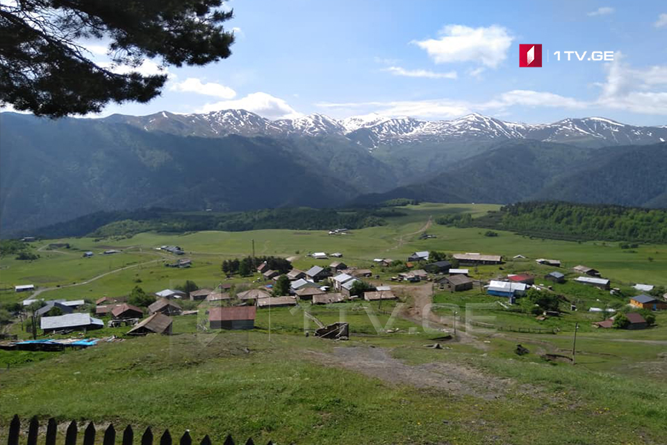 რა ვითარებაა​ თუშეთისკენ მიმავალ გზაზე - ვერტმფრენიდან გადაღებული ვიდეოკადრები