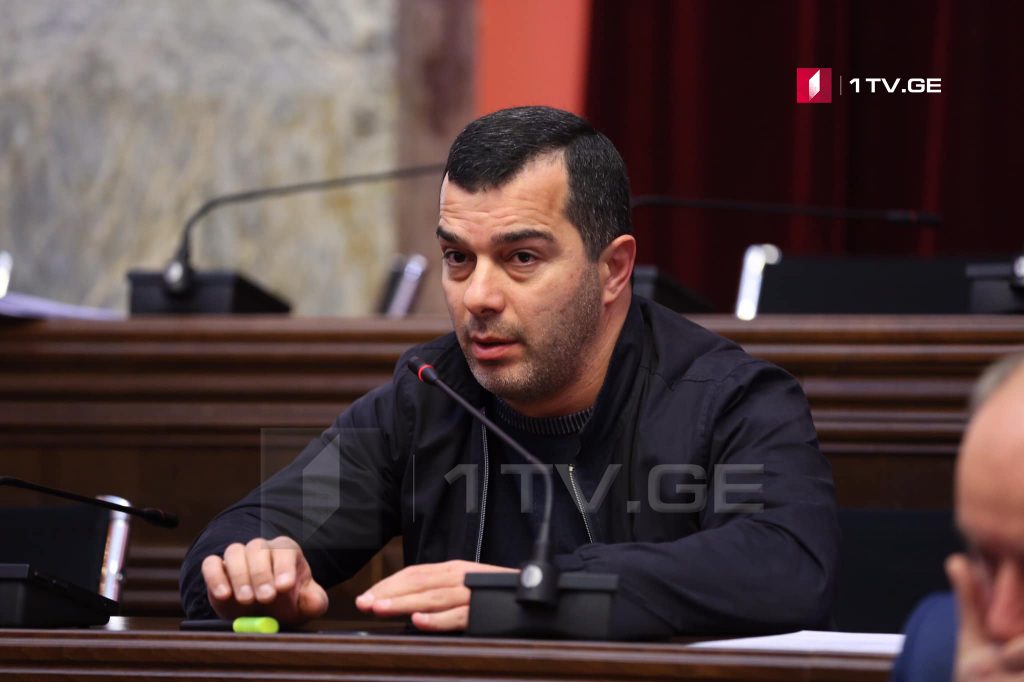 ირაკლი ბერაია ოთარ კახიძეს - თუ ფიქრობთ, რომ არჩევნები ქურდებმა მოგიგეს, მაშინ ხომ არ მოვიდა დრო, ასპარეზი ქურდებს დაუთმოთ და იქნებ, ისინი წავიდნენ ოპოზიციაში