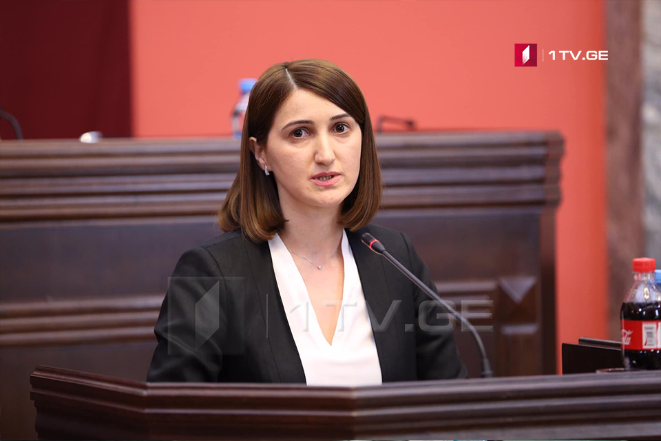 Апaрлaмент aҿы aҳәынҭқaррaтә инспекторс дaлырхит Лондa Ҭолорaиa