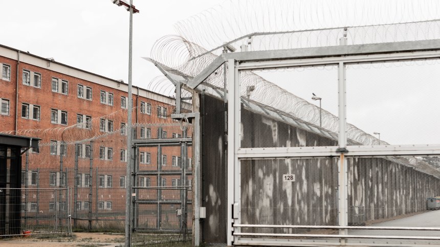 გერმანიაში, ქალაქ ლიუბეკის ციხეში პატიმარმა ფსიქოლოგი მძევლად აიყვანა