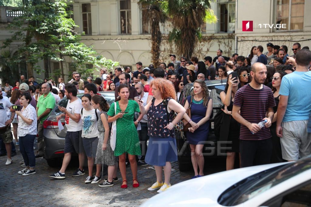 ვითარება პარლამენტში – „მოამბის“ სპეციალური გამოშვება