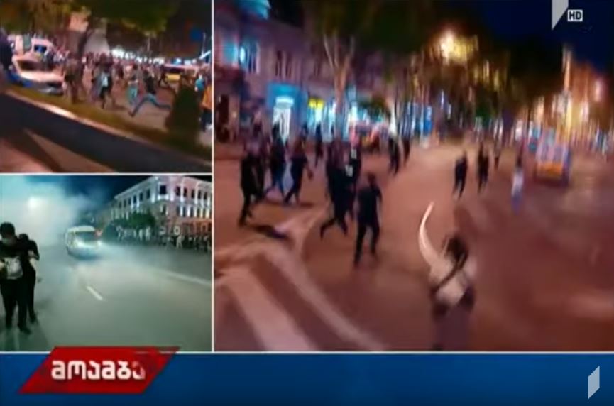 რუსთაველის გამზირზე აქციის მონაწილეებს აკავებენ [ვიდეო]