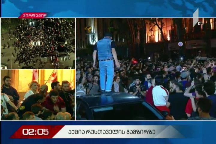 მოსწავლე ახალგაზრდობის სასახლესთან აქციის მონაწილეებსა და სამართალდამცველებს შორის დაპირისპირება მოხდა