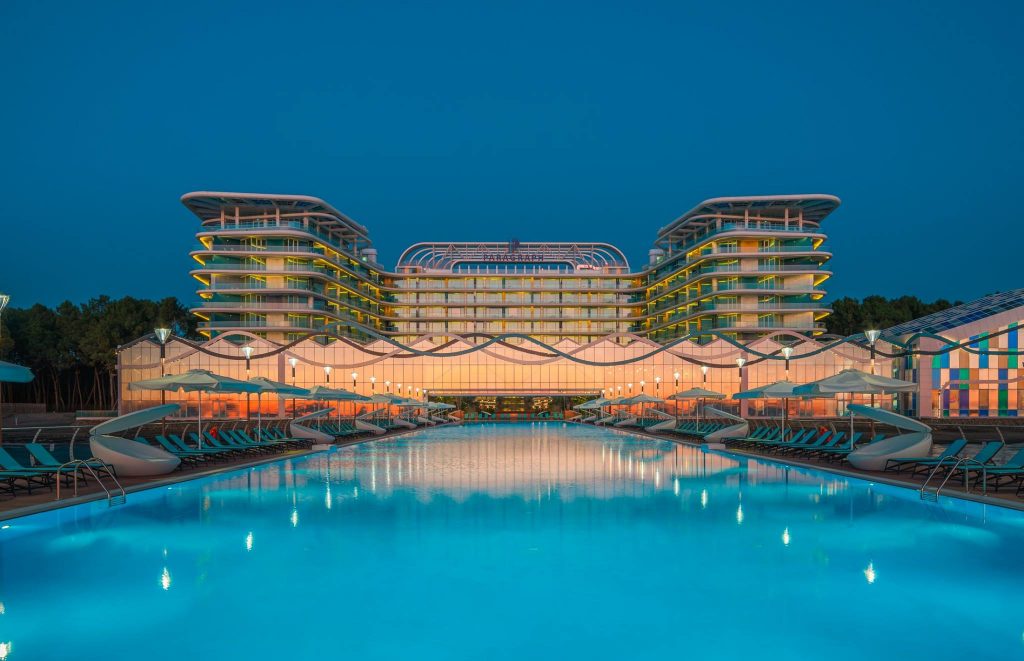 „მარიოტ ინტერნეიშენალმა“ ფრენჩაიზის 300 ევროპულ სასტუმროს შორის პირველ ადგილზე შეკვეთილში მდებარე „პარაგრაფი“ დაასახელა