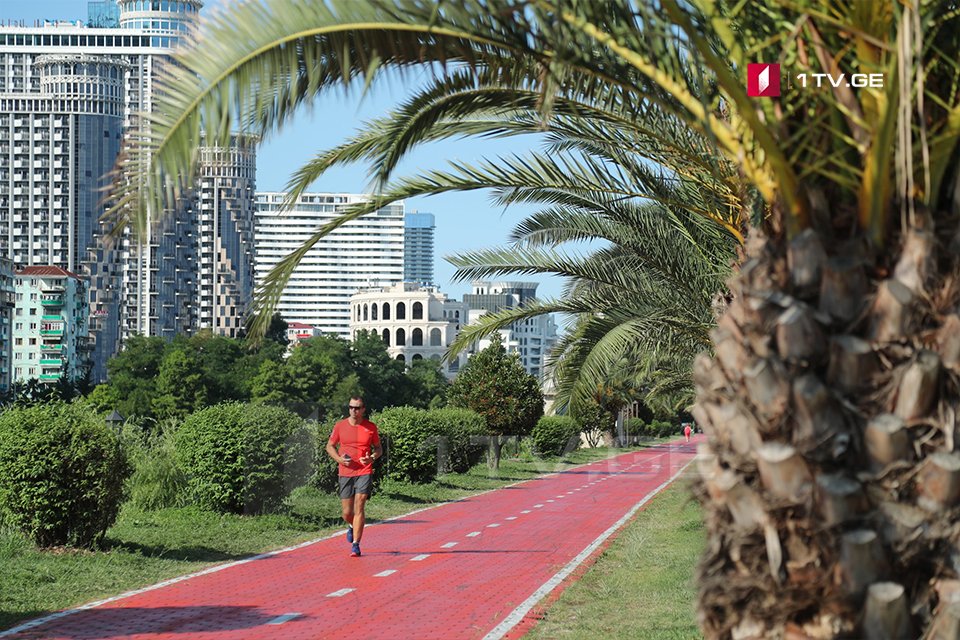 Batumi Zurab Kurtsikidzenin foto obyektivində