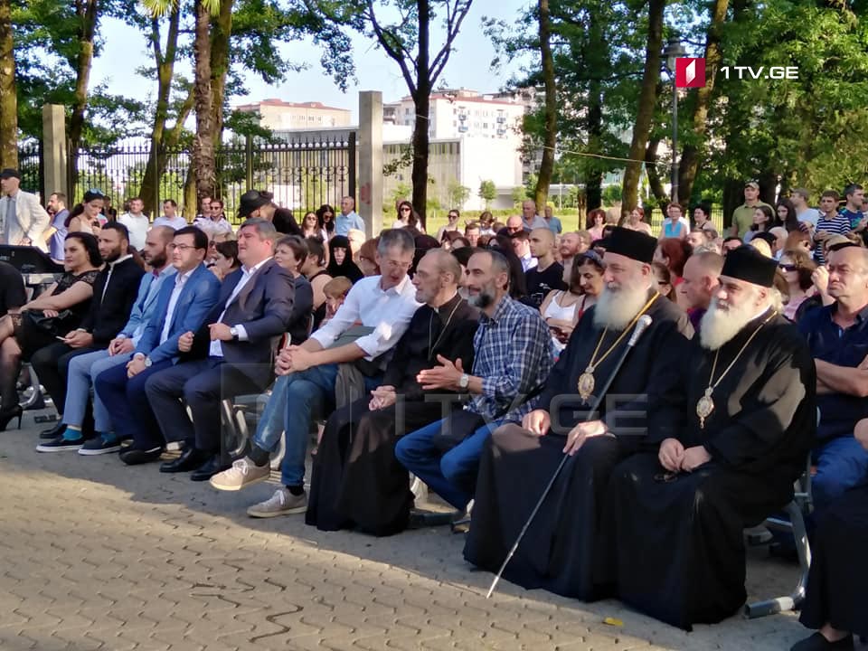 დადიანების ისტორიულ-არქიტექტურული მუზეუმის ეზოში საპატიო ზუგდიდელები დააჯილდოეს